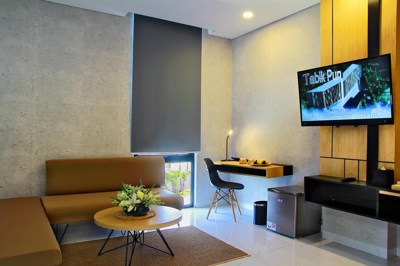 Bbc Hotel Lampung Bandar Jaya Gunungsugih Esterno foto